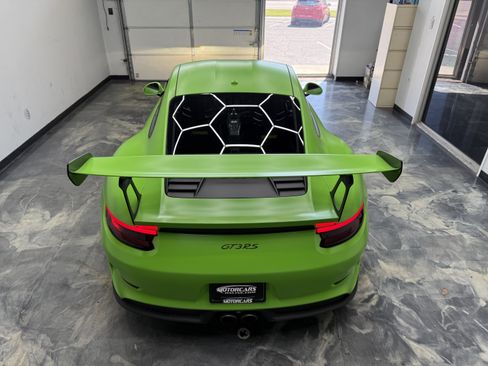 Used 2019 Porsche 911 GT3 RS RWD image 5