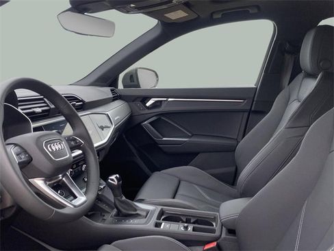 Used 2025 Audi Q3 2.0T Premium w/ Convenience Package image 13
