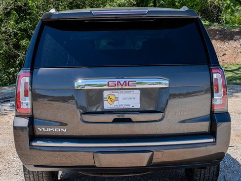 Used 2019 GMC Yukon Denali w/ Denali Ultimate Package RWD image 4