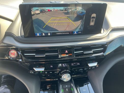 Certified 2025 Acura MDX w/ Technology Package image 18