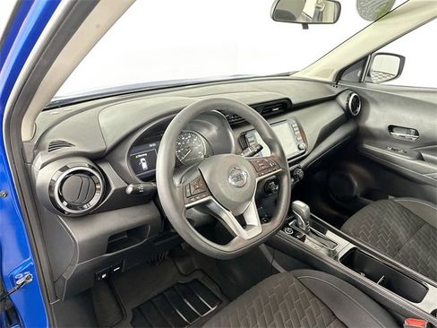 Used 2021 Nissan Kicks SV image 16