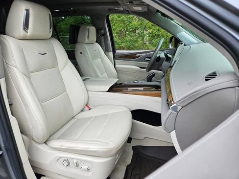Used 2021 Cadillac Escalade Sport Platinum w/ Heavy-Duty Trailer Package AWD/4WD image 20