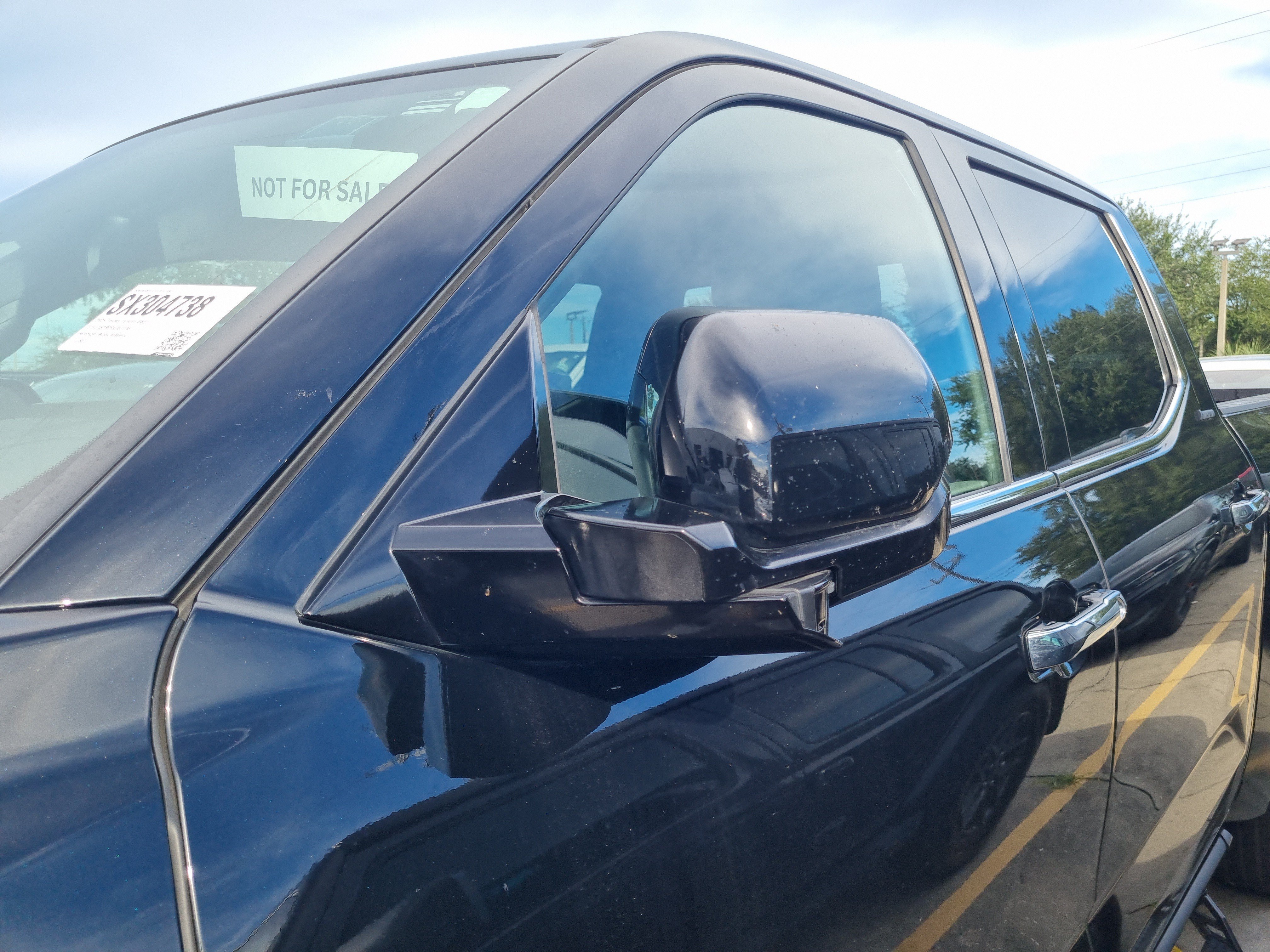 Used 2025 Toyota Tundra Limited AWD/4WD image 6