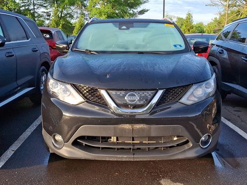 Used 2018 Nissan Rogue Sport SL w/ SL Premium Package AWD/4WD image 3