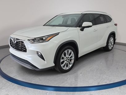 Used 2023 Toyota Highlander Limited