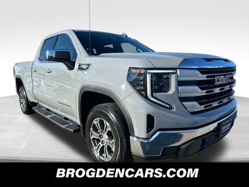 New 2025 GMC Sierra 1500 SLE w/ Preferred Package image 10