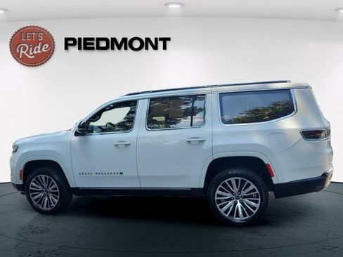 Certified 2023 Jeep Grand Wagoneer Series III AWD/4WD image 8