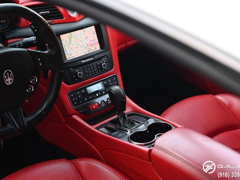 Used 2016 Maserati GranTurismo Sport image 27