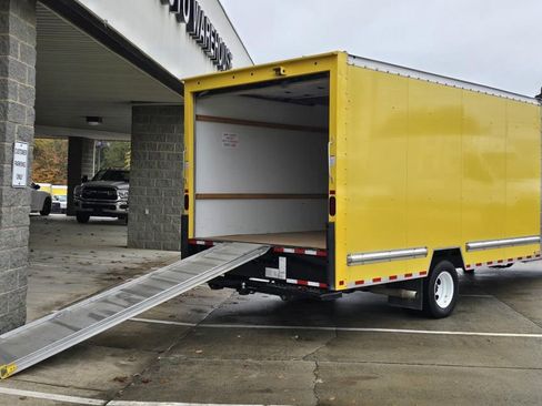 Used 2024 Ford E-350 and Econoline 350 Super Duty w/ Driver's Safety Package image 10