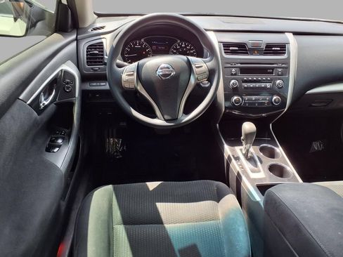 Used 2014 Nissan Altima 2.5 S FWD image 3