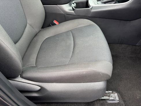 Used 2024 Toyota RAV4 LE image 7