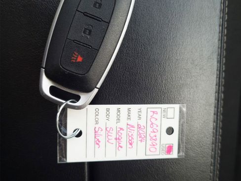 Used 2024 Nissan Rogue S image 21