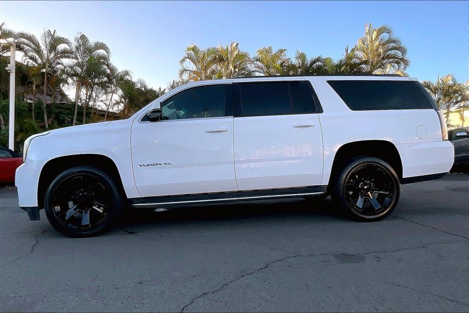 Used 2020 GMC Yukon XL SLE w/ Convenience Package RWD image 3