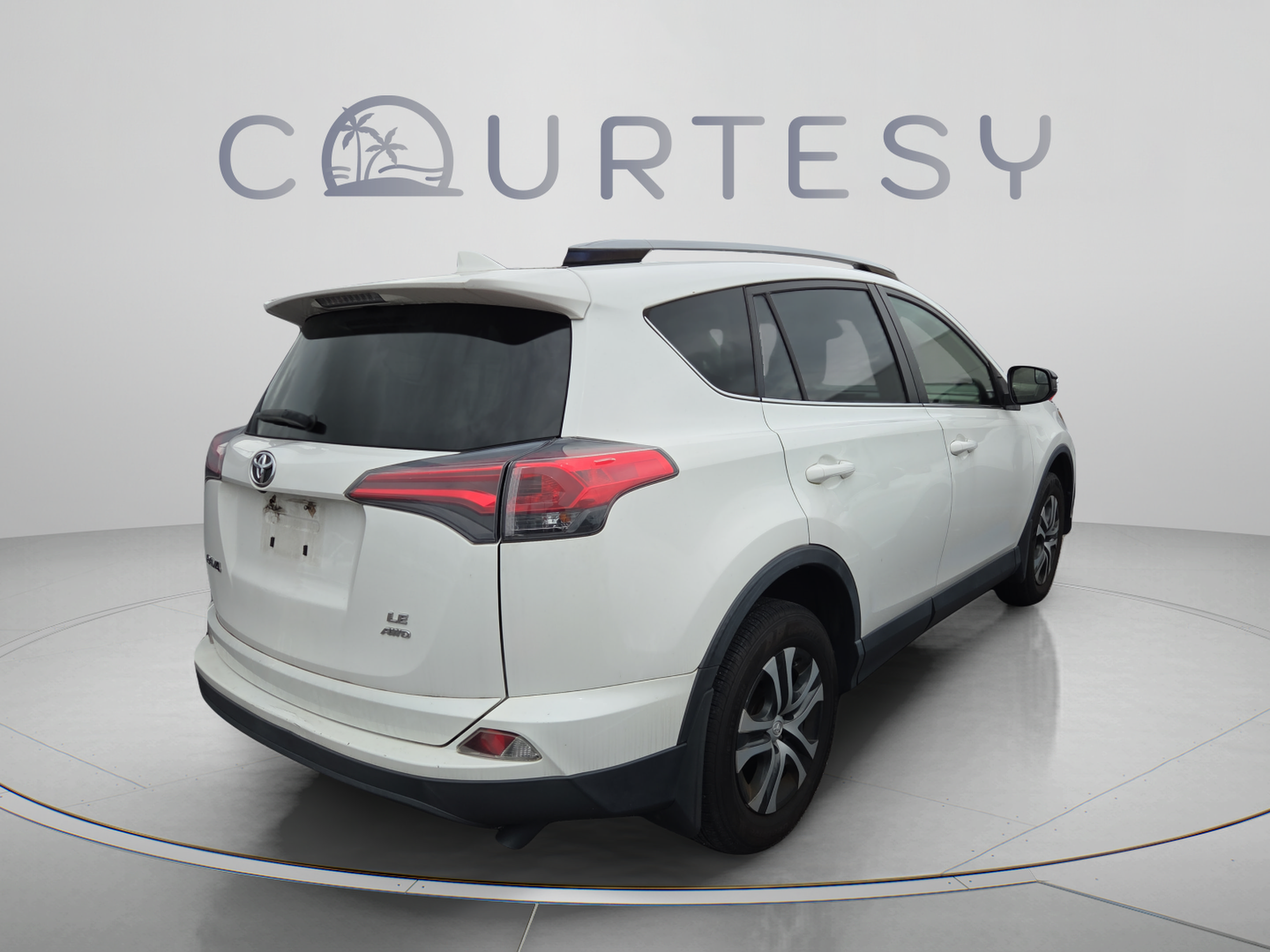 Used 2018 Toyota RAV4 LE w/ All Weather Liner Package AWD/4WD image 3