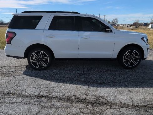 Used 2021 Ford Expedition Limited image 5