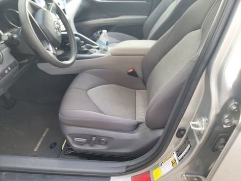 Used 2021 Toyota Camry LE FWD image 3