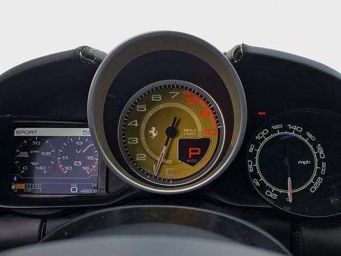 Used 2016 Ferrari California T image 18