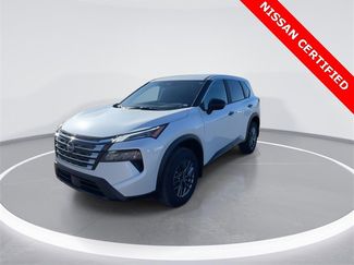 Certified 2025 Nissan Rogue S video 4