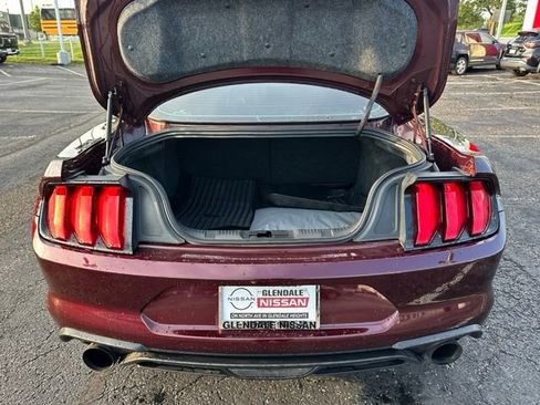 Used 2018 Ford Mustang Coupe w/ Black Accent Pkg RWD image 14