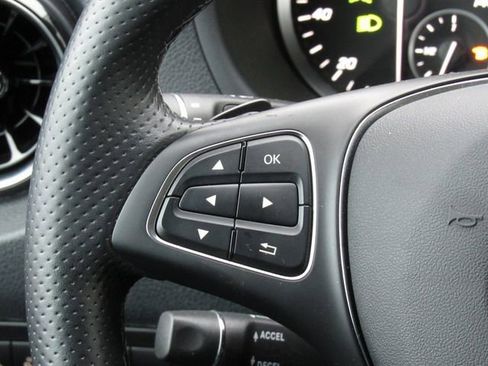 Used 2023 Mercedes-Benz Metris Passenger image 23