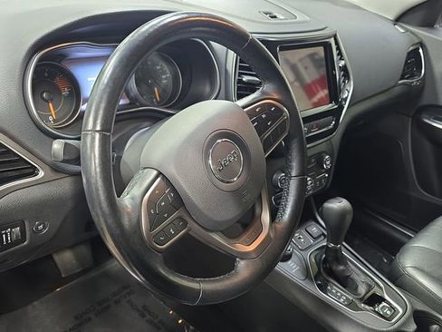 Used 2020 Jeep Cherokee Limited image 17