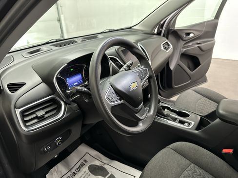 Used 2022 Chevrolet Equinox LT AWD/4WD image 16