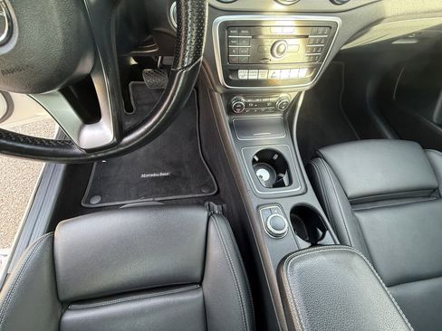 Used 2019 Mercedes-Benz CLA 250 4MATIC image 13