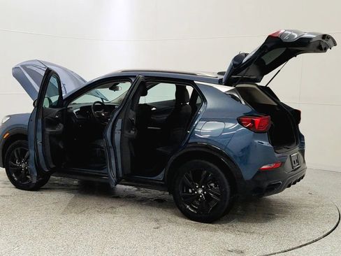 Used 2024 Buick Encore GX Sport Touring image 11