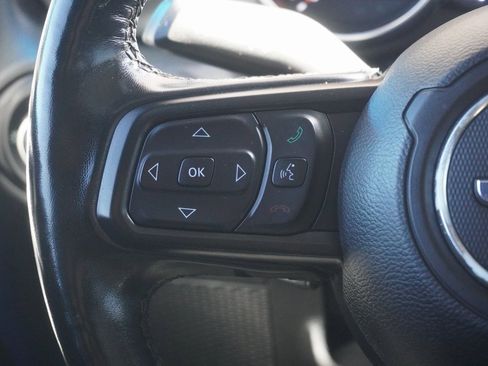 Used 2021 Jeep Gladiator Willys image 14