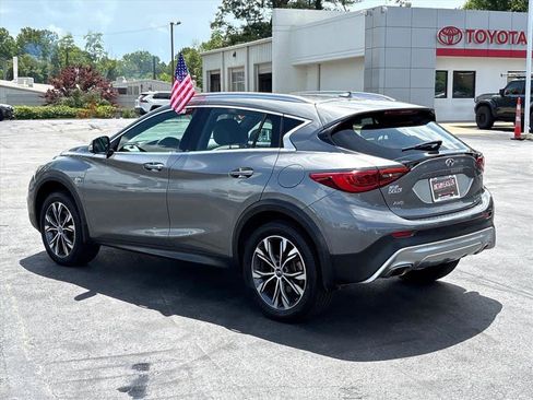 Used 2017 INFINITI QX30 Premium w/ Navigation Package AWD/4WD image 28