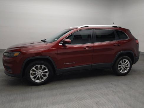 Used 2019 Jeep Cherokee Latitude w/ Popular Appearance Group FWD image 2