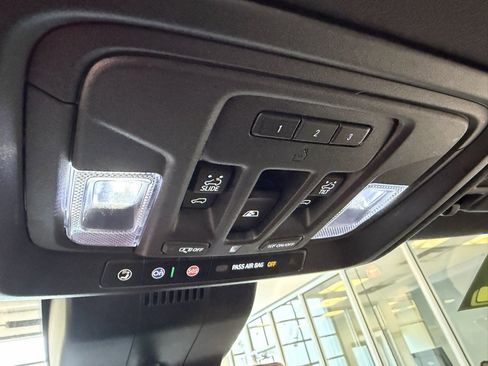 Used 2022 GMC Sierra 1500 AT4X image 35