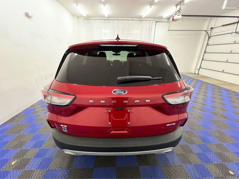 Used 2022 Ford Escape SE w/ Cold Weather Package image 10