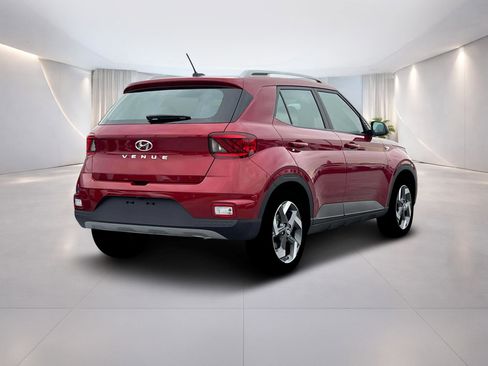 New 2025 Hyundai Venue SEL image 7