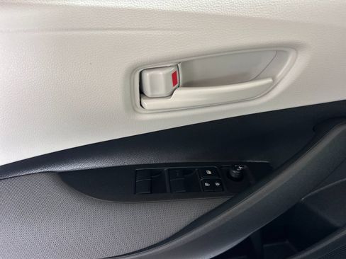 Used 2026 Toyota Corolla LE FWD image 10