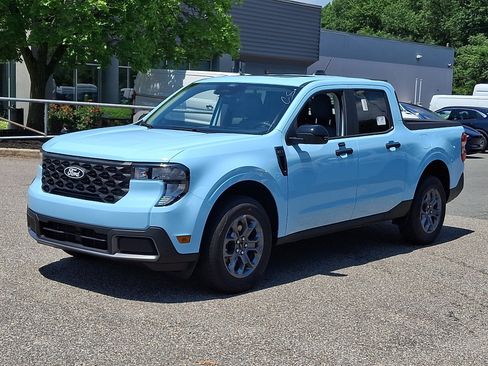 New 2026 Ford Maverick XLT w/ Equipment Group 301A AWD/4WD image 3