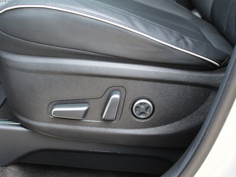Used 2025 Hyundai Palisade SEL FWD image 37