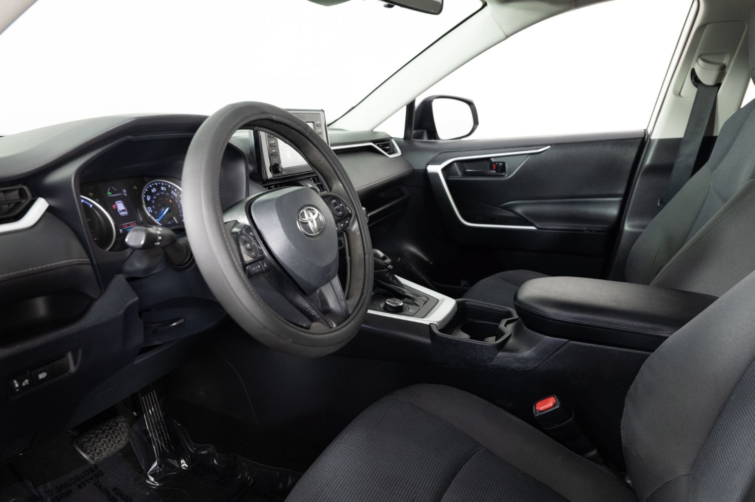 Used 2020 Toyota RAV4 LE w/ All Weather Liner Package AWD/4WD image 13