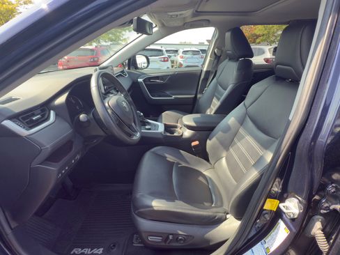 Used 2019 Toyota RAV4 Limited w/ Cold Weather Package image 17