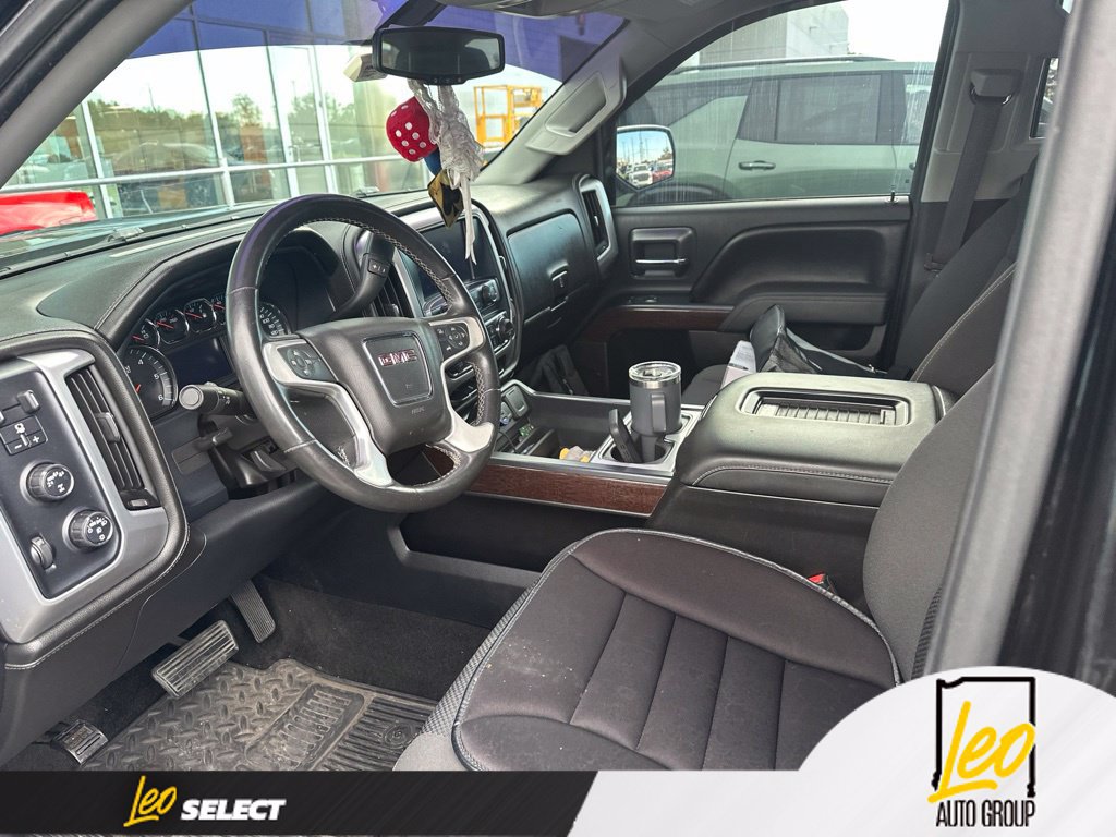 Used 2017 GMC Sierra 1500 SLE w/ SLE Value Package AWD/4WD image 4