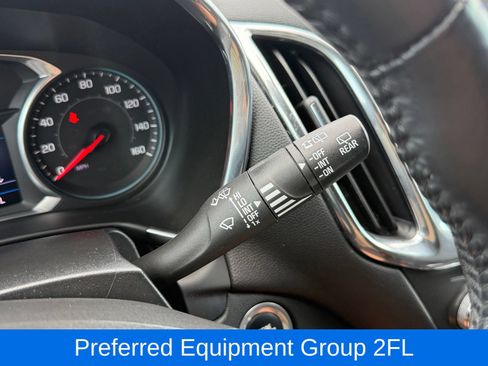 Used 2020 Chevrolet Equinox LT w/ Driver Convenience Package AWD/4WD image 19