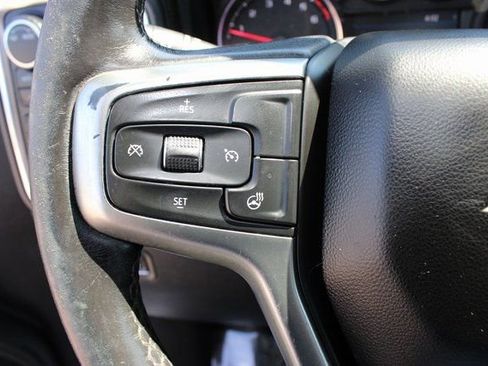 Used 2021 Chevrolet Silverado 1500 LT AWD/4WD image 9