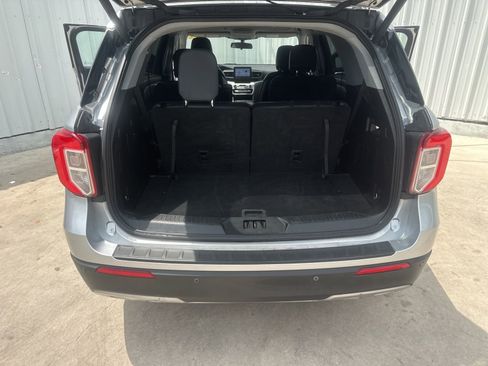 Used 2020 Ford Explorer XLT w/ Equipment Group 202A RWD image 9