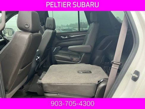 Used 2021 GMC Yukon Denali w/ Denali Premium Package image 16