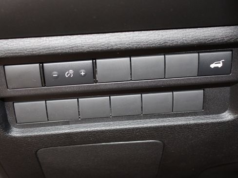 New 2025 Mitsubishi Outlander SE image 20