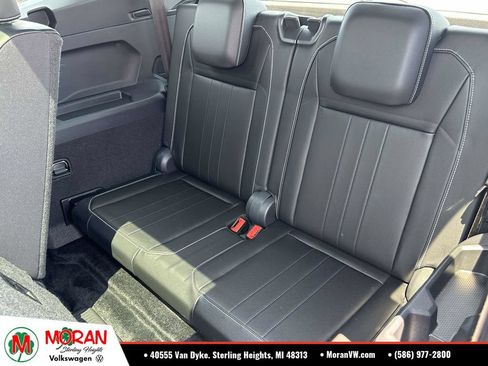 Certified 2024 Volkswagen Tiguan SE R-Line FWD image 13