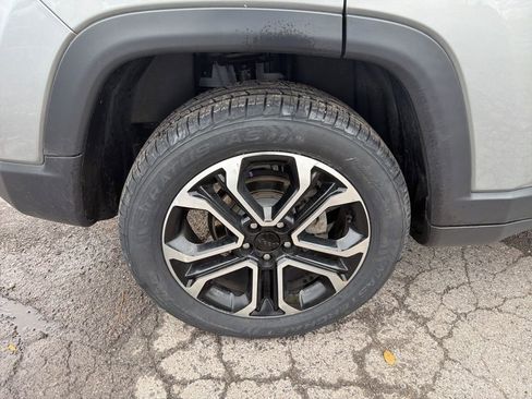 Certified 2022 Jeep Compass Limited image 32