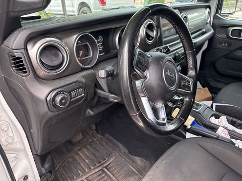 Used 2020 Jeep Wrangler Unlimited Sahara AWD/4WD image 10