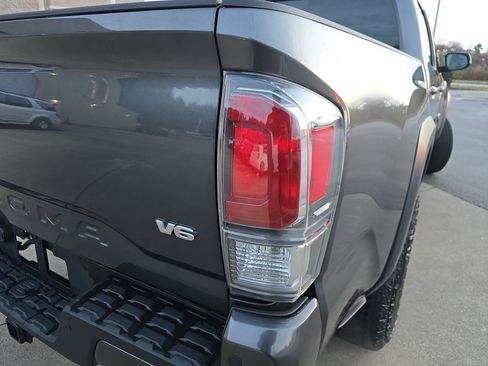Used 2023 Toyota Tacoma TRD Off-Road image 35