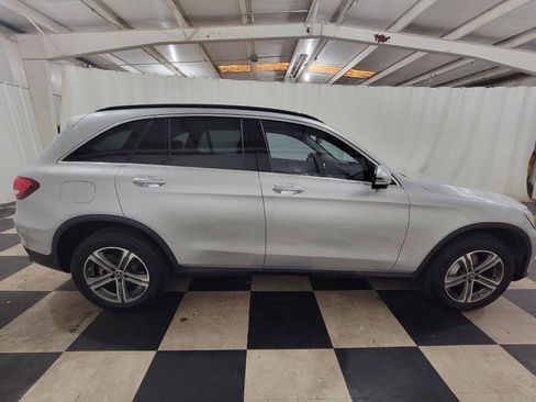 Used 2017 Mercedes-Benz GLC 300 4MATIC image 5